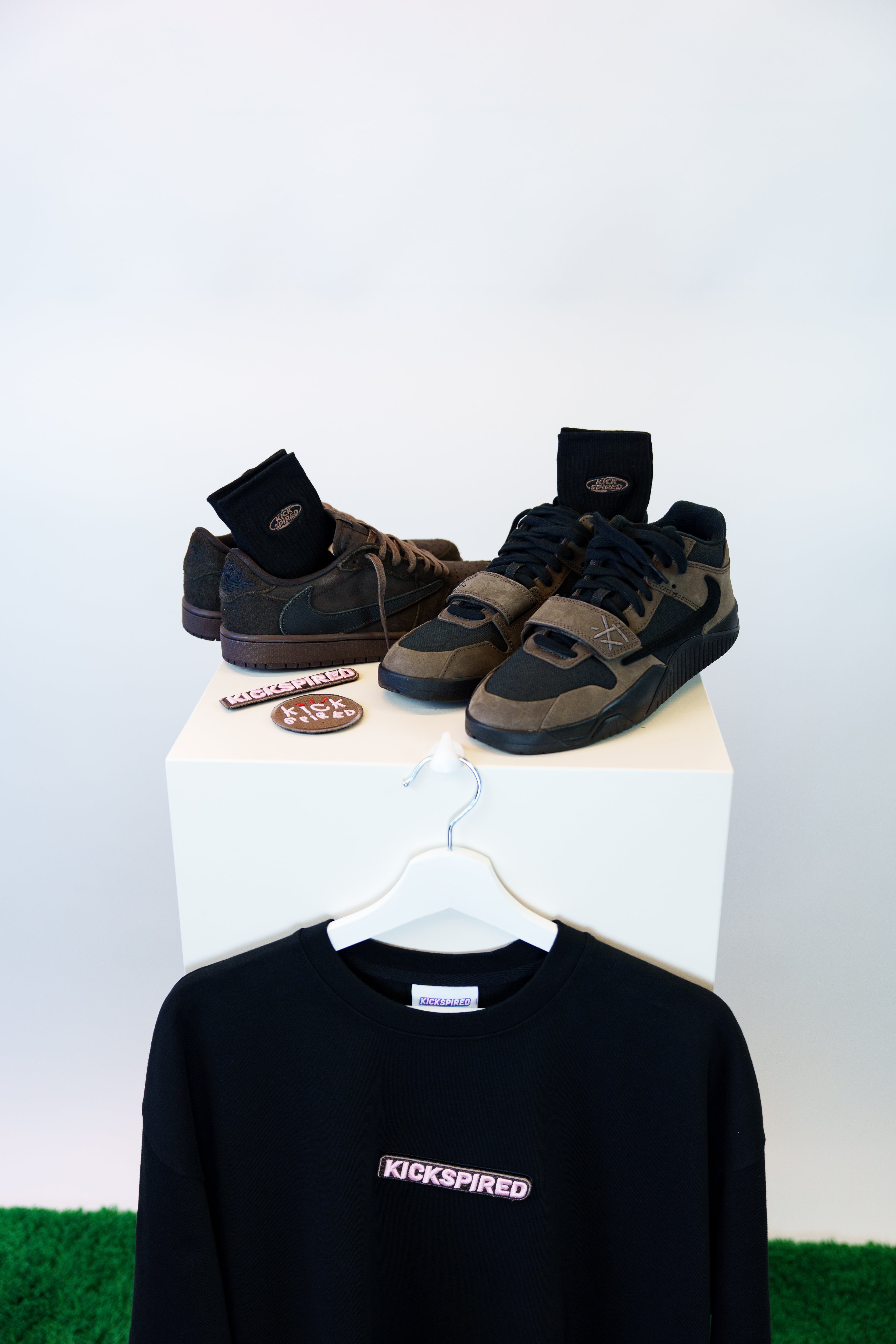 SQUARE BADGE BROWN/PINK Kickspired