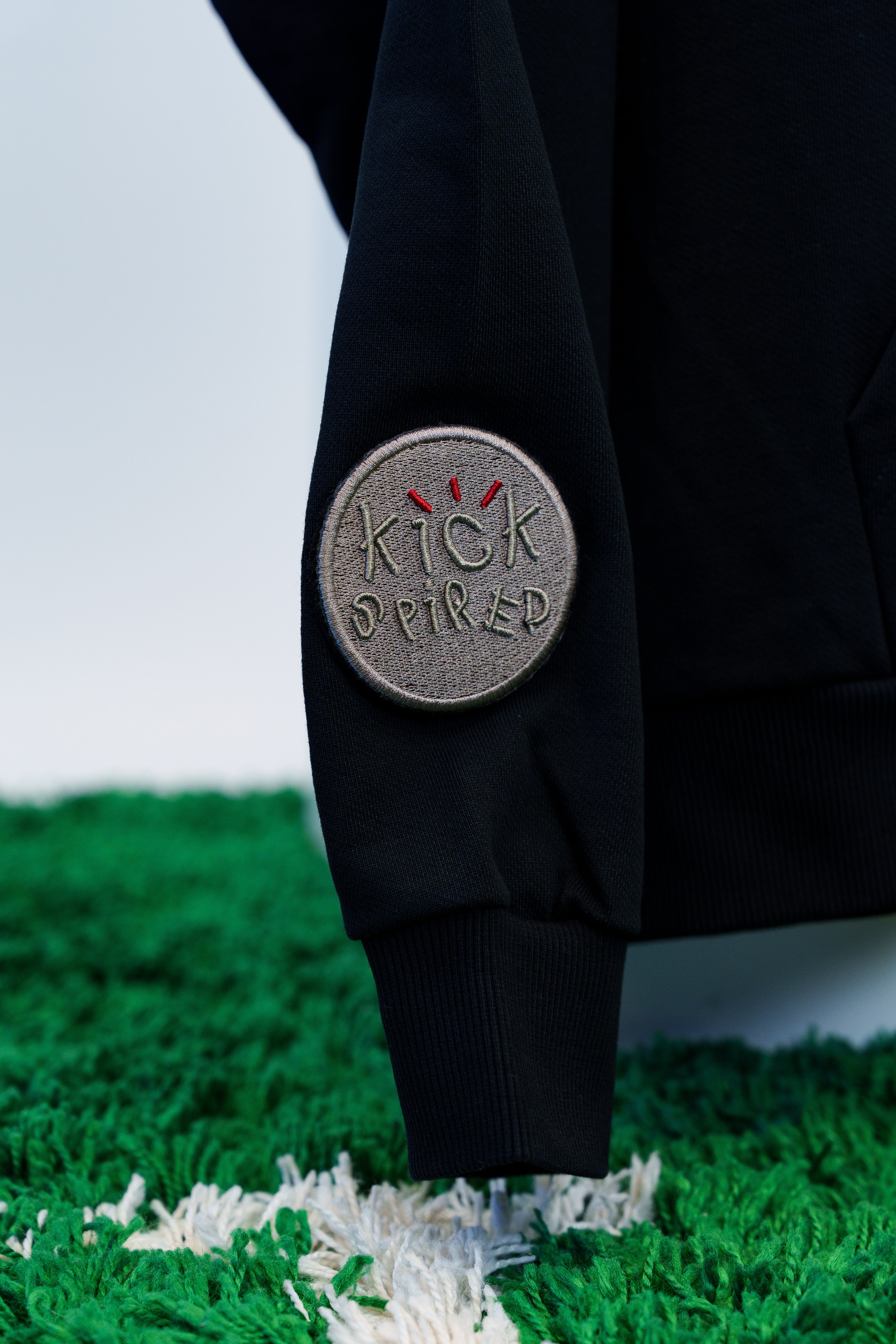 ROUND BADGE MOCHA/LIGHT BROWN Kickspired