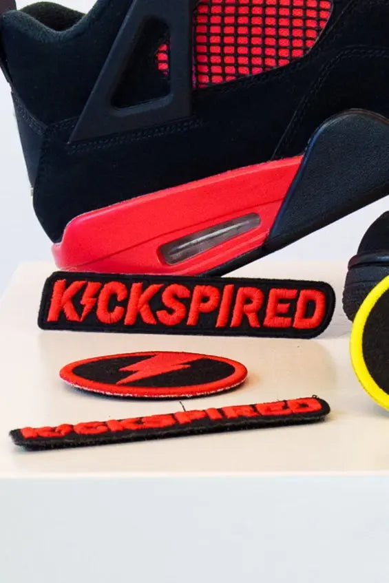 BLACK/RED (J4 RED THUNDER)