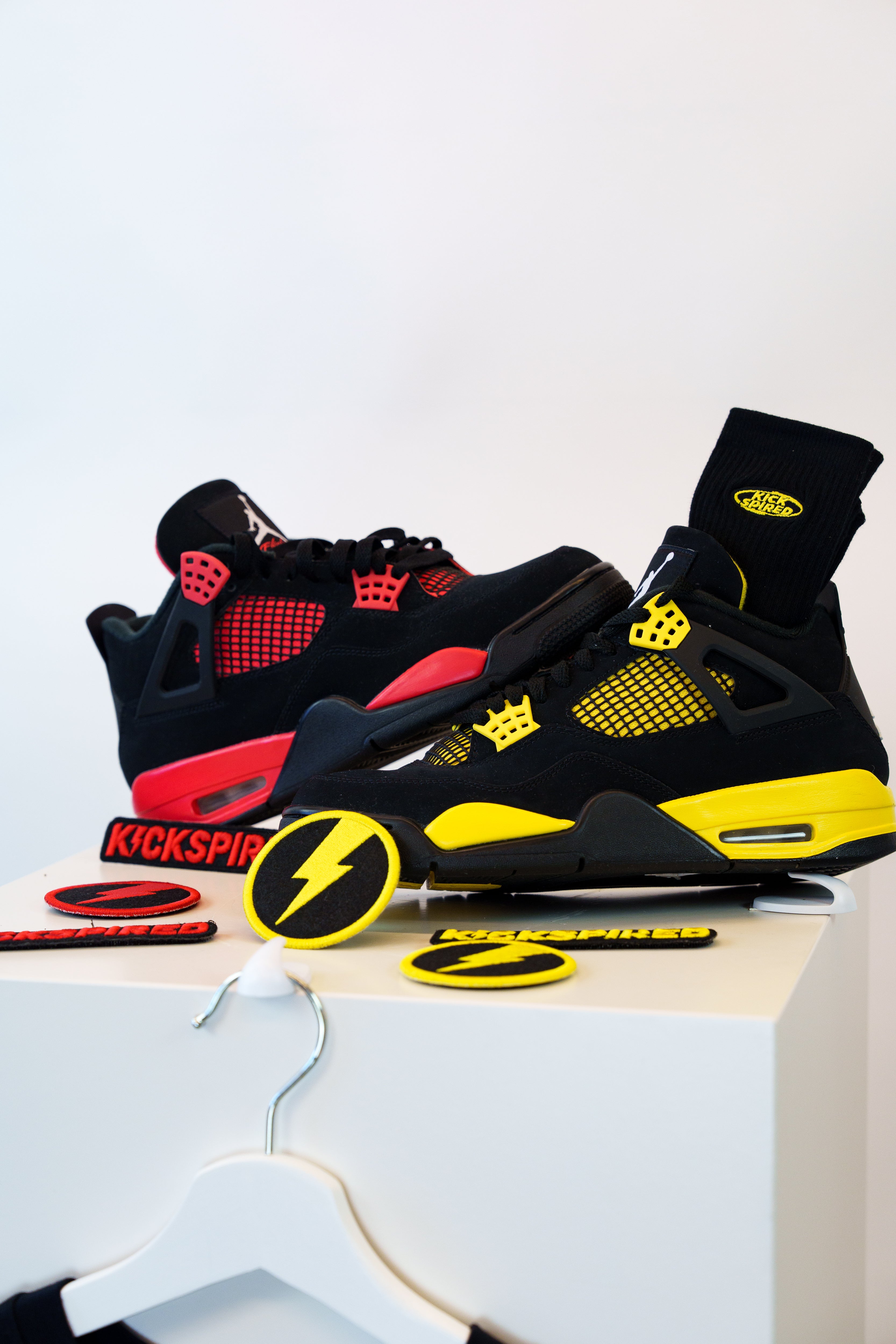 FULL PACK WITH SNEAKERS - RED THUNDER Kickspired