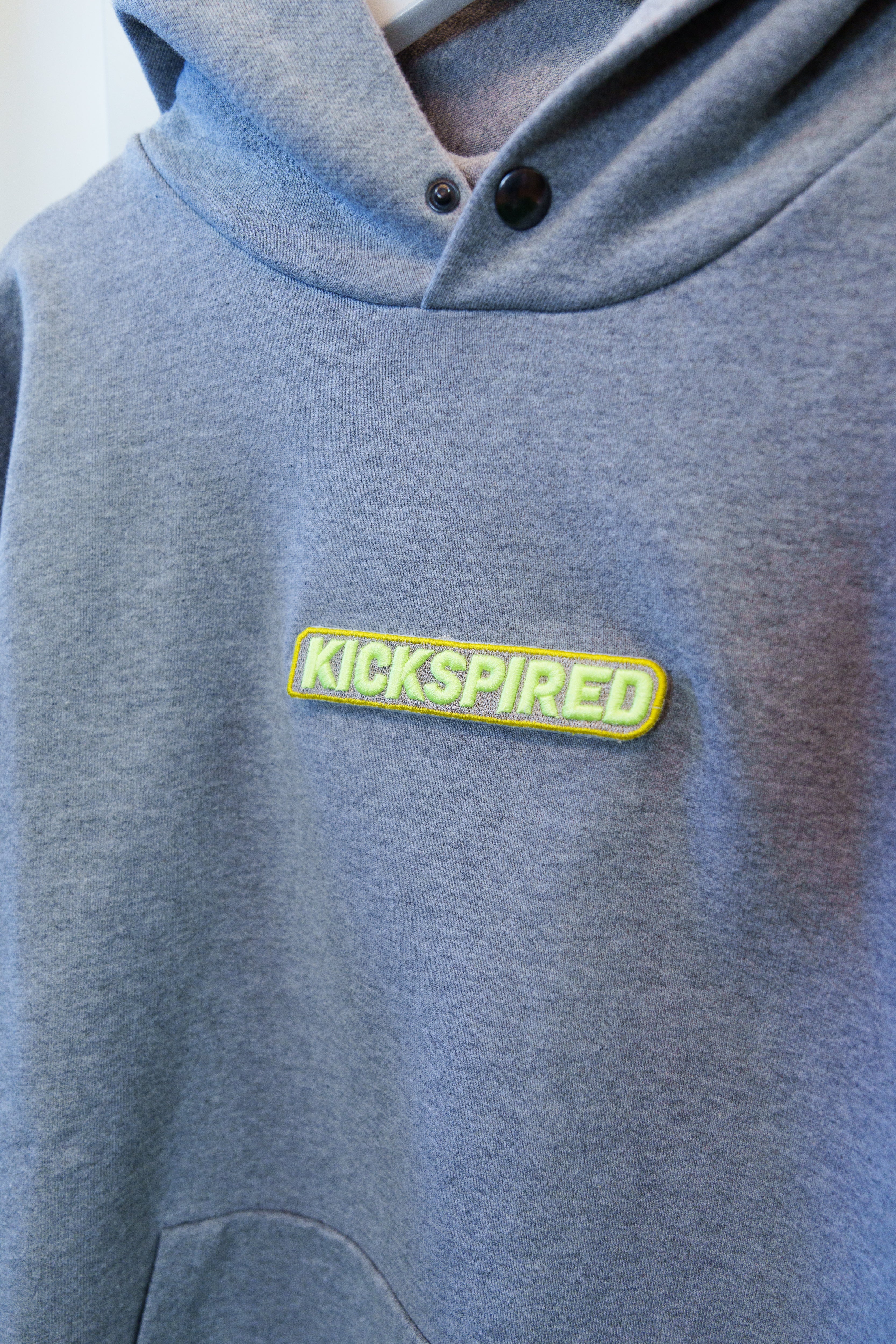 SQUARE BADGE BEIGE/NEON GREEN/YELLOW Kickspired