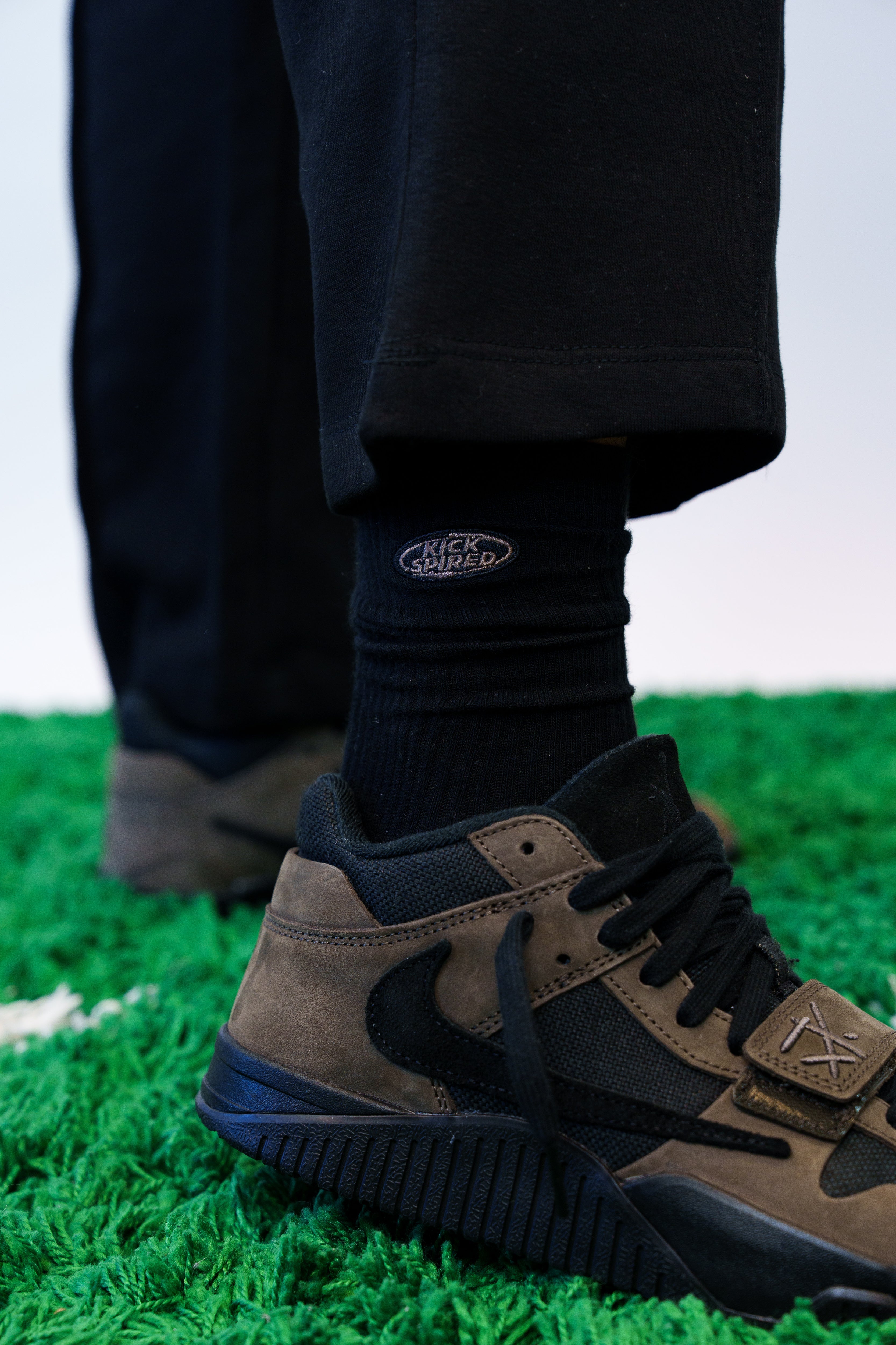 SOCKS BLACK/BROWN/PINK Kickspired