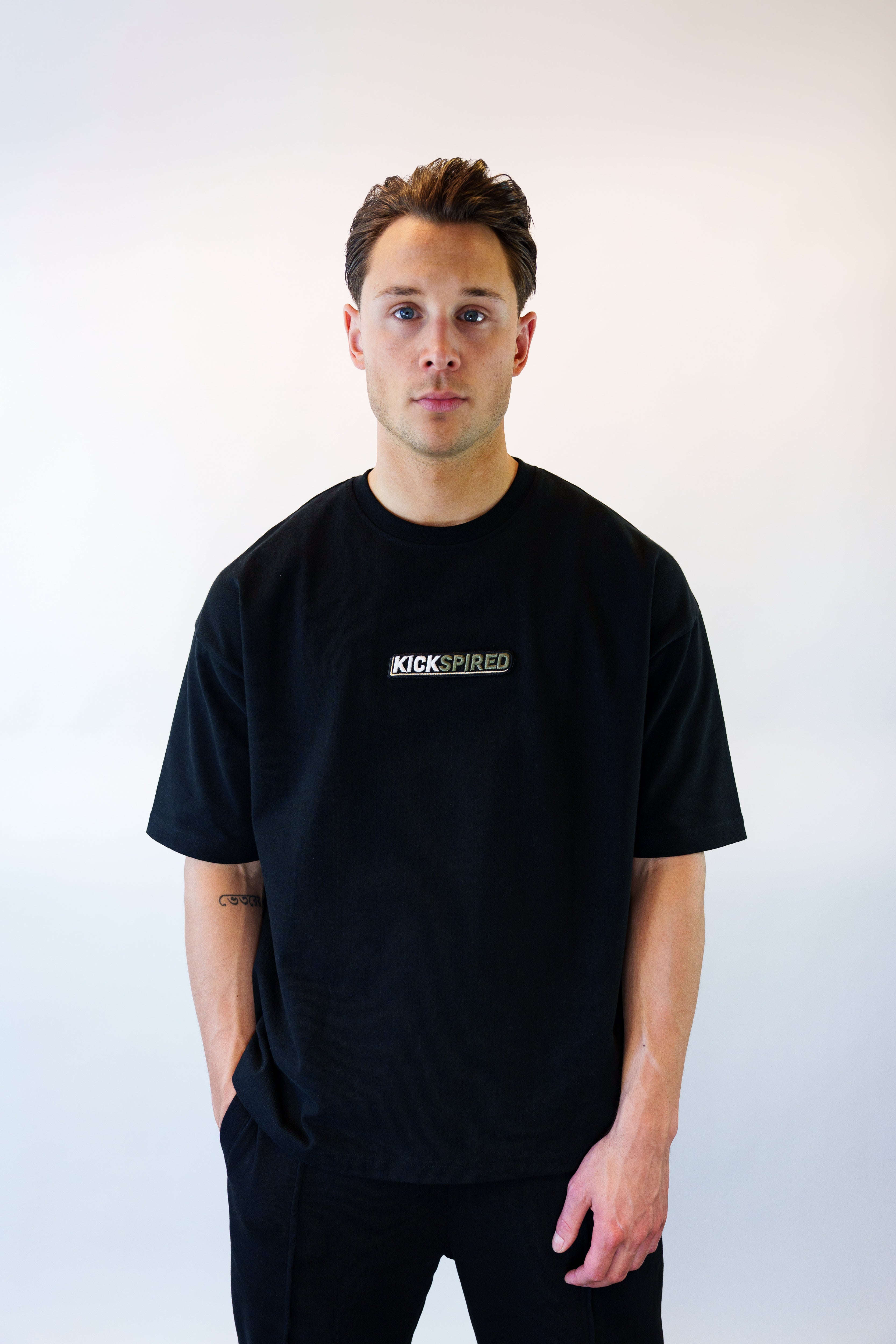 BLACK/OLIVE/WHITE/CREME (J1 MEDIUM OLIVE)