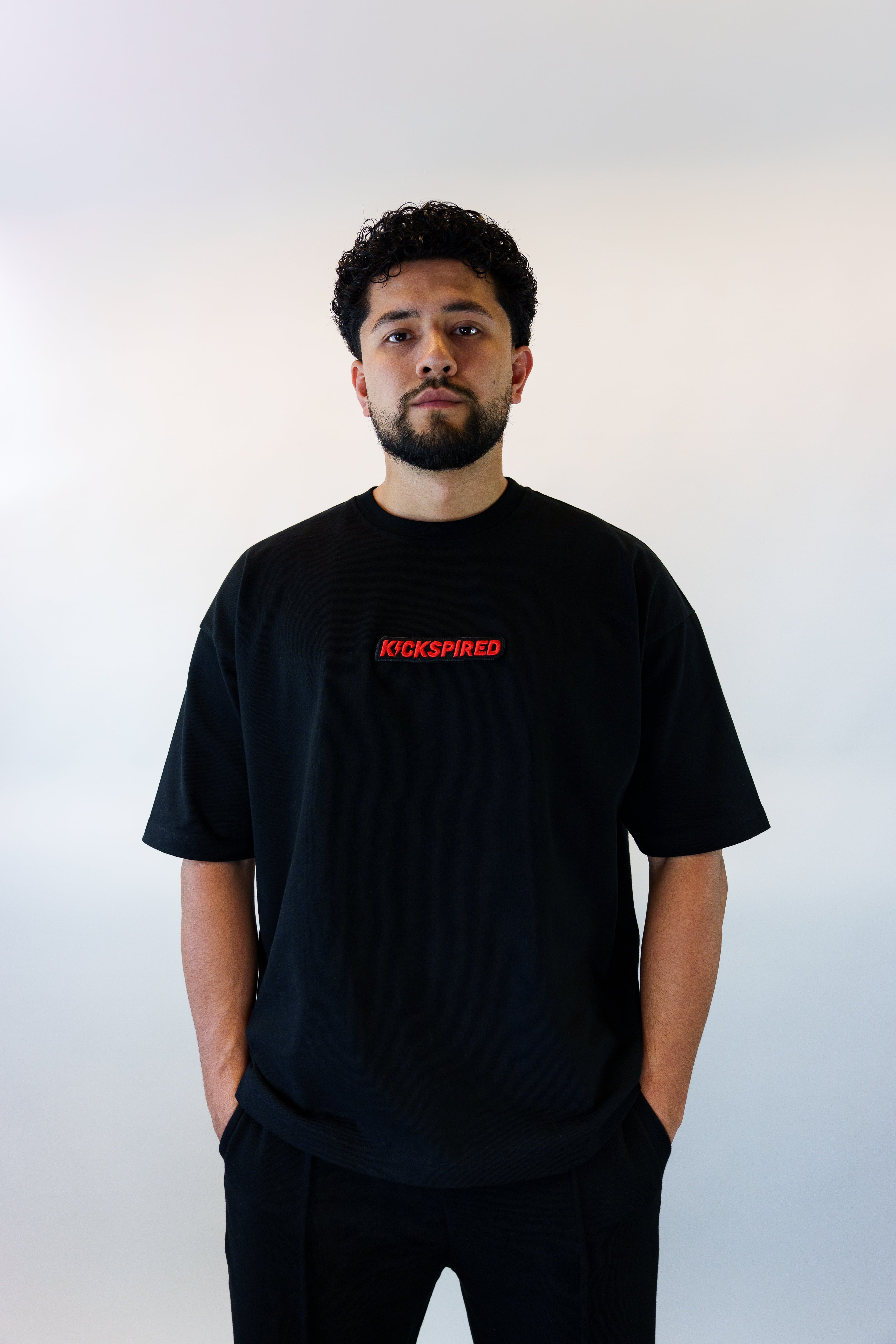 FULL PACK WITH SNEAKERS - RED THUNDER Kickspired