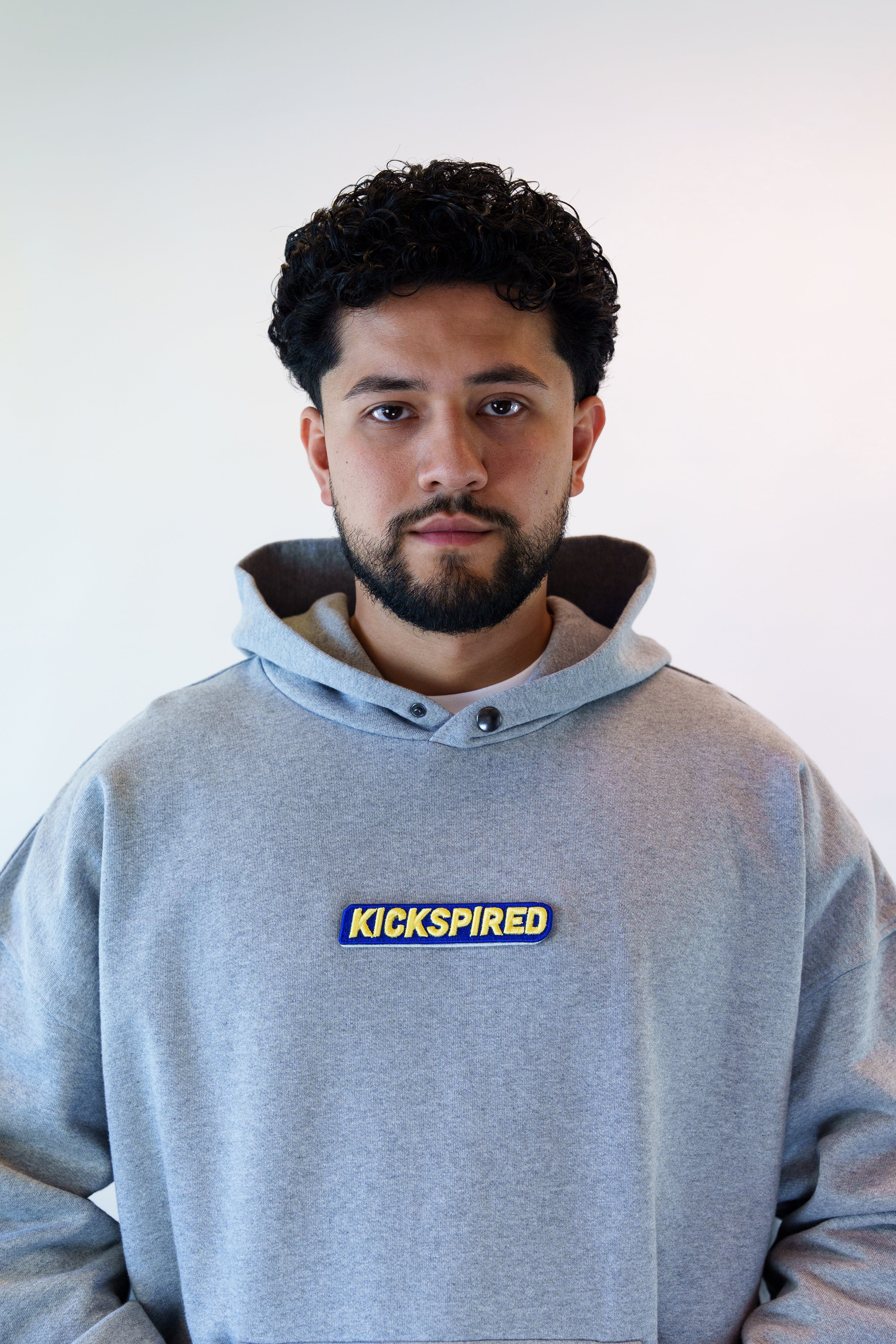 SQUARE BADGE YELLOW/BLUE Kickspired