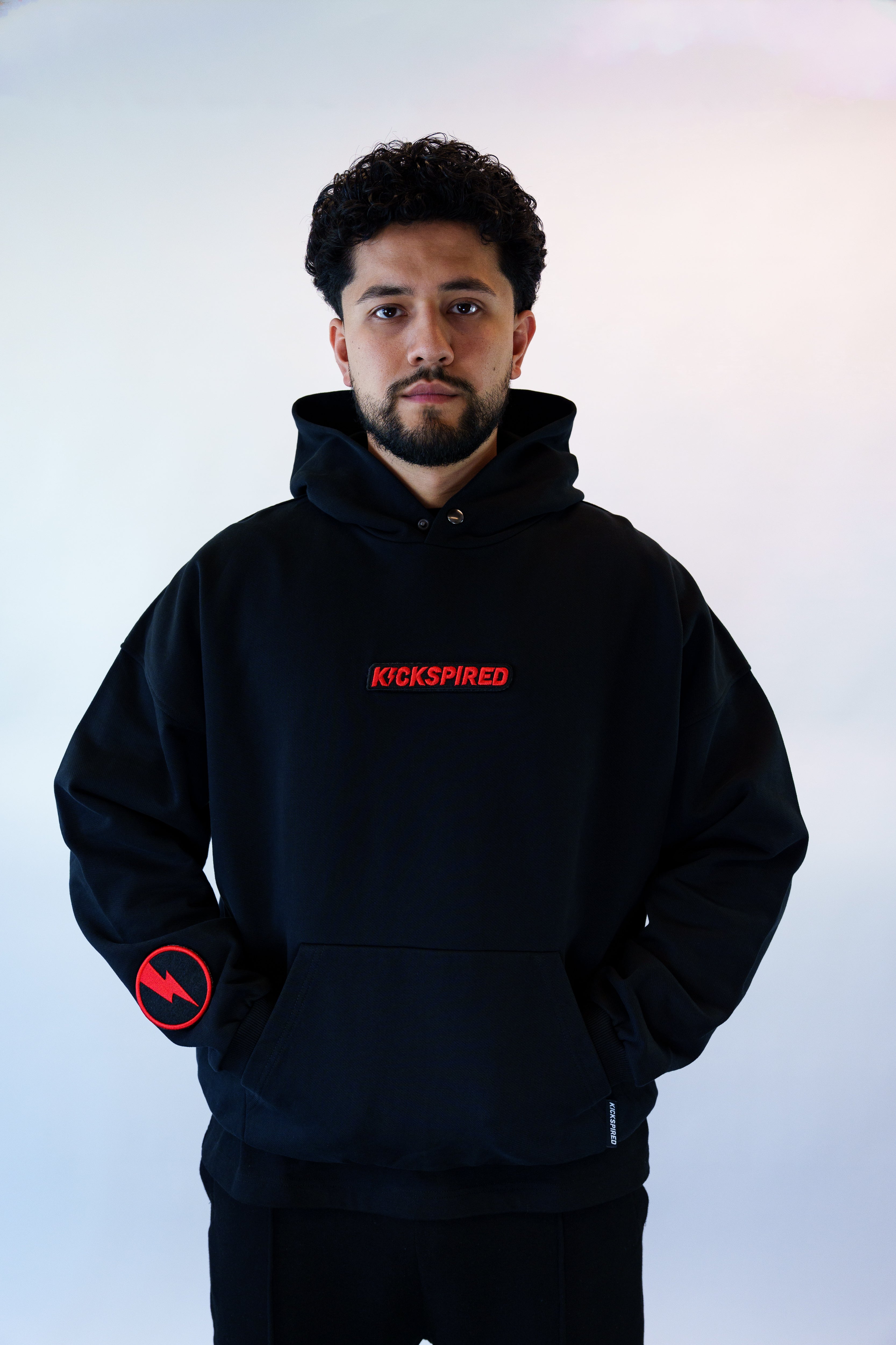 FULL PACK WITH SNEAKERS - RED THUNDER Kickspired