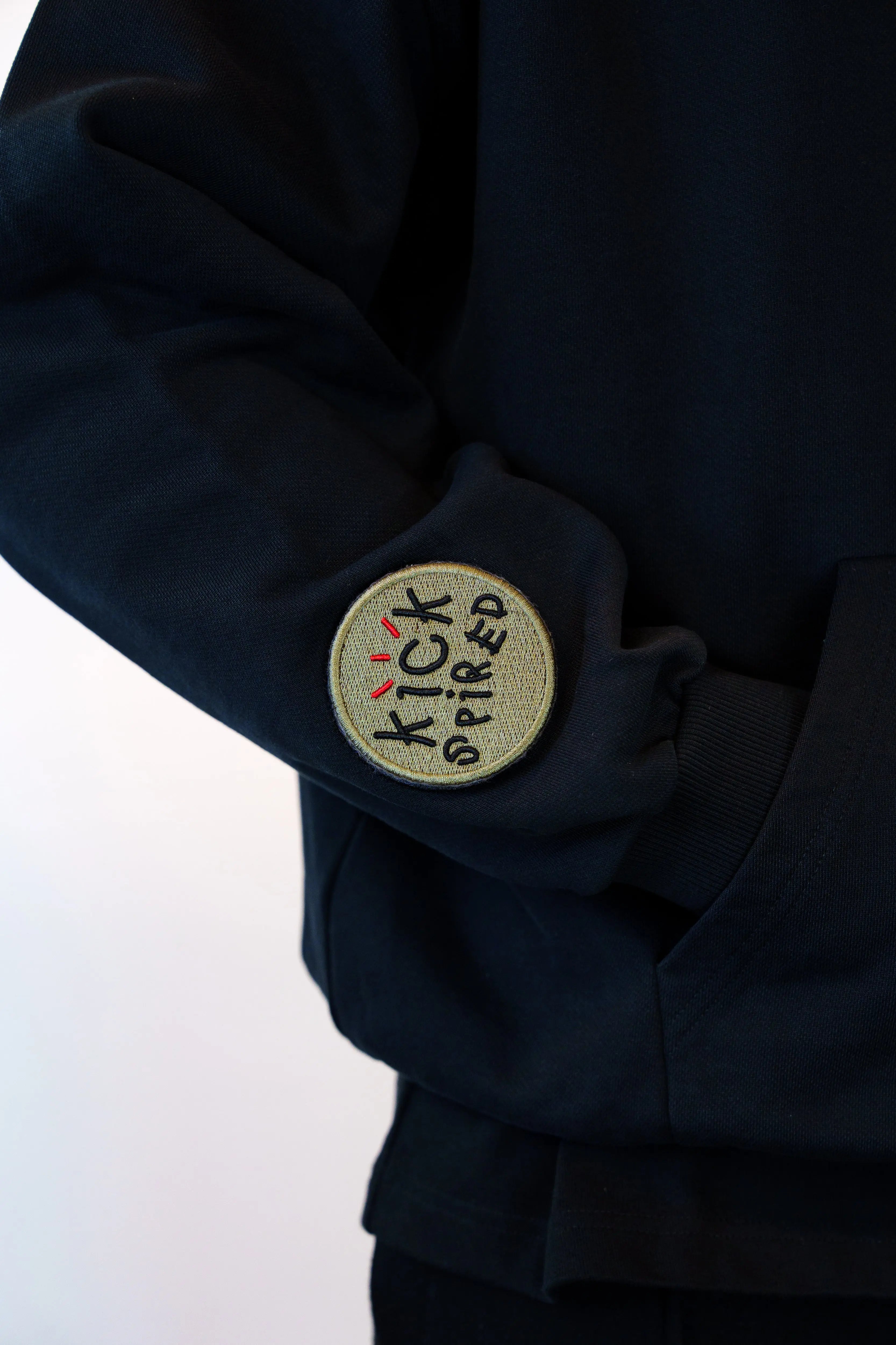 BLACK/OLIVE (J1 MEDIUM OLIVE)