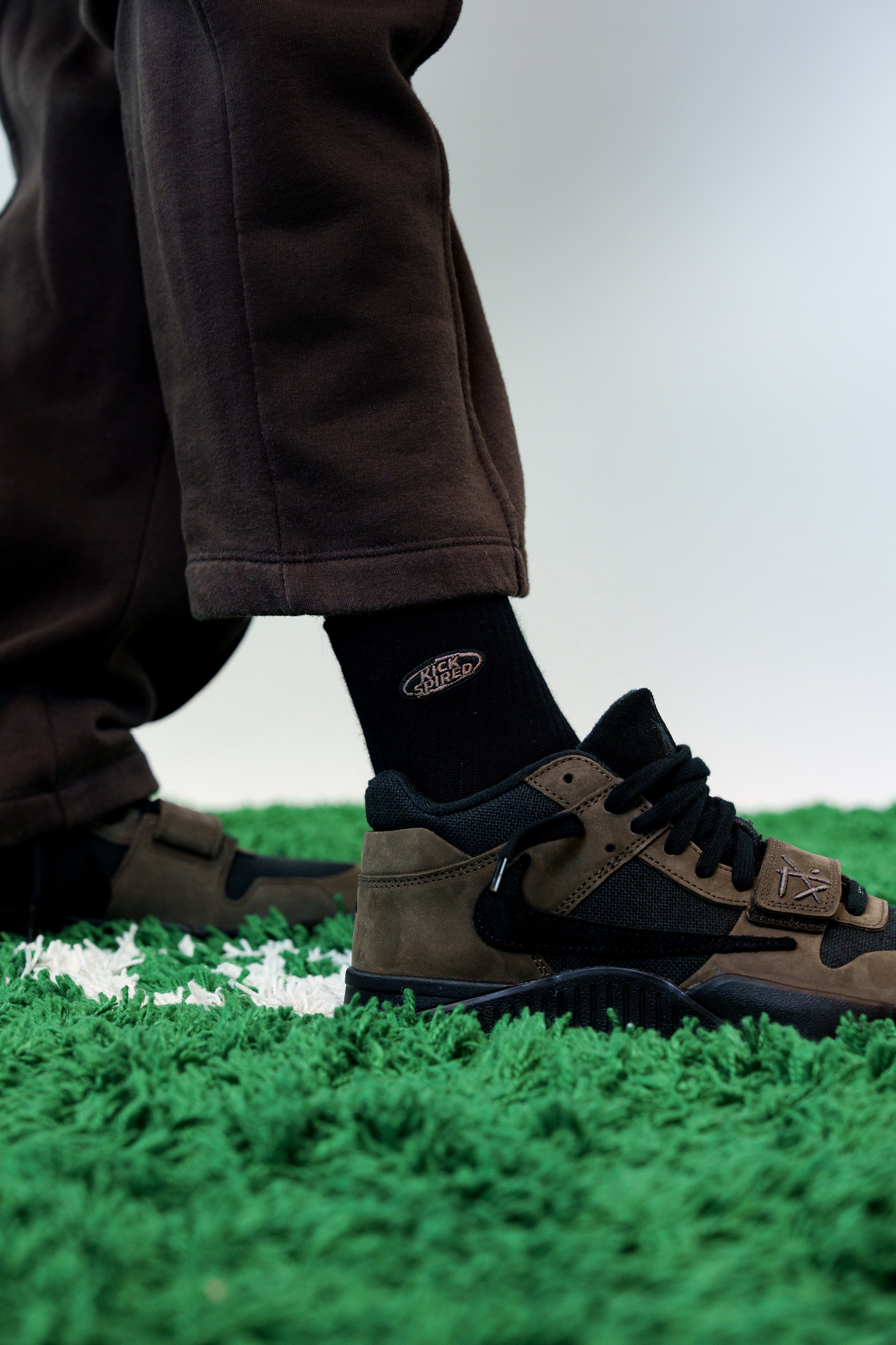 SOCKS BLACK/BROWN/PINK Kickspired