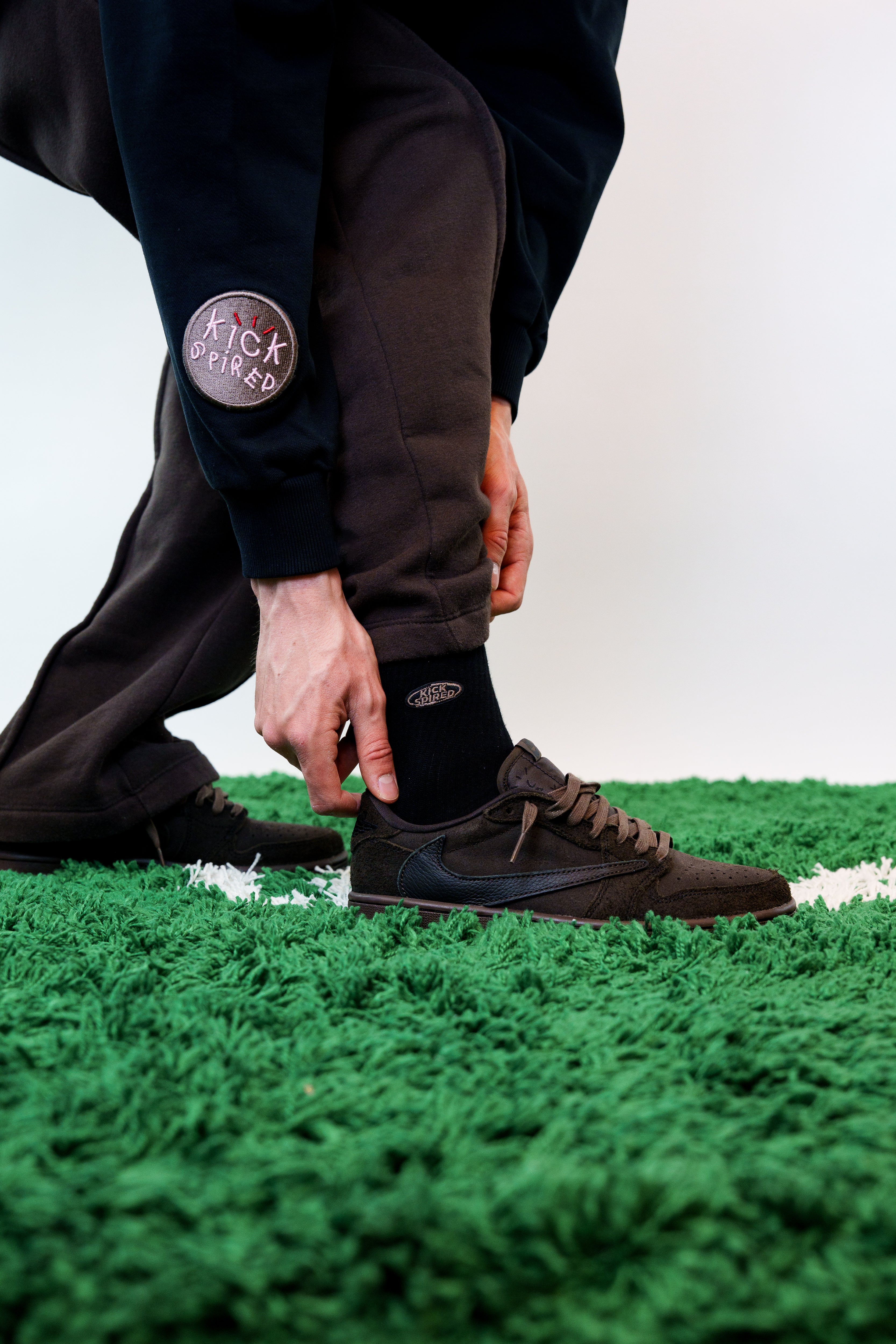 SOCKS BLACK/BROWN/PINK Kickspired